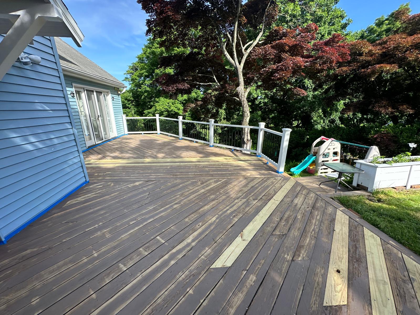 Solid Stained Deck - Image 11